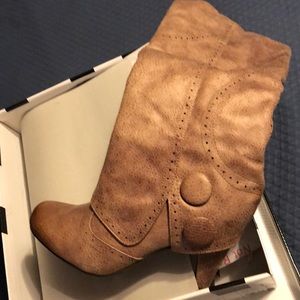 taupe leather boots!